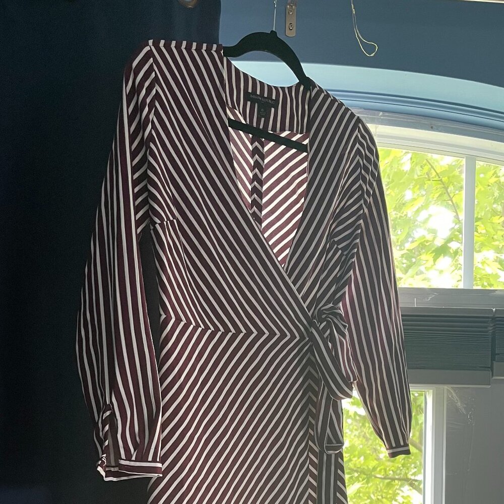 Banana Republic Size 0 Wrap dress